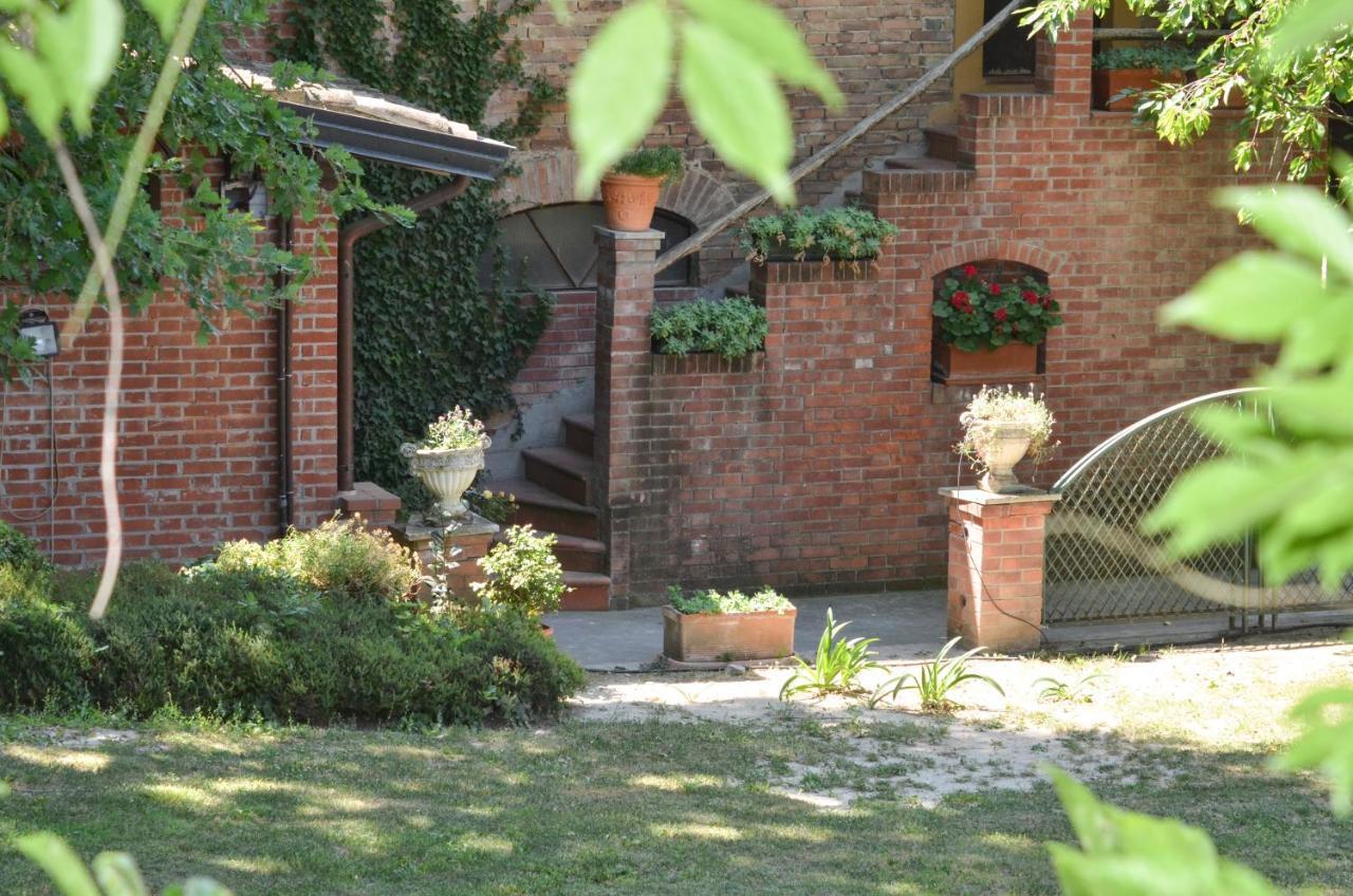 Podere Sant'Angelo Vernasca Exterior photo